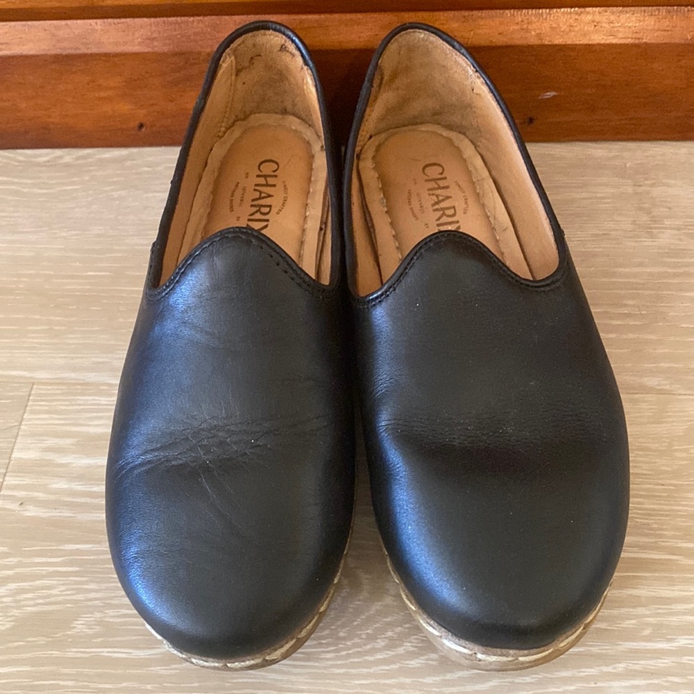 Charix brand black flats